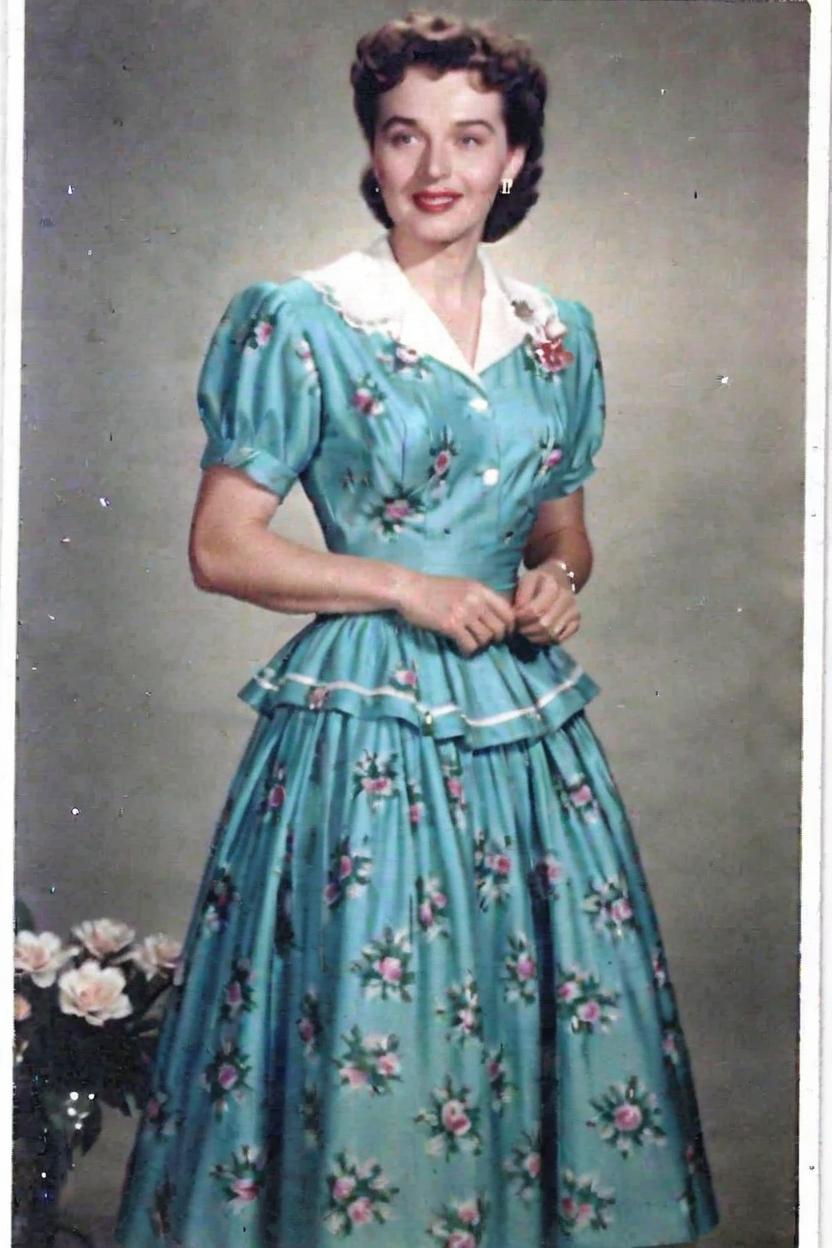 Artificial Intelligence (AI) generated image art, woman, 1950 dress, realistic